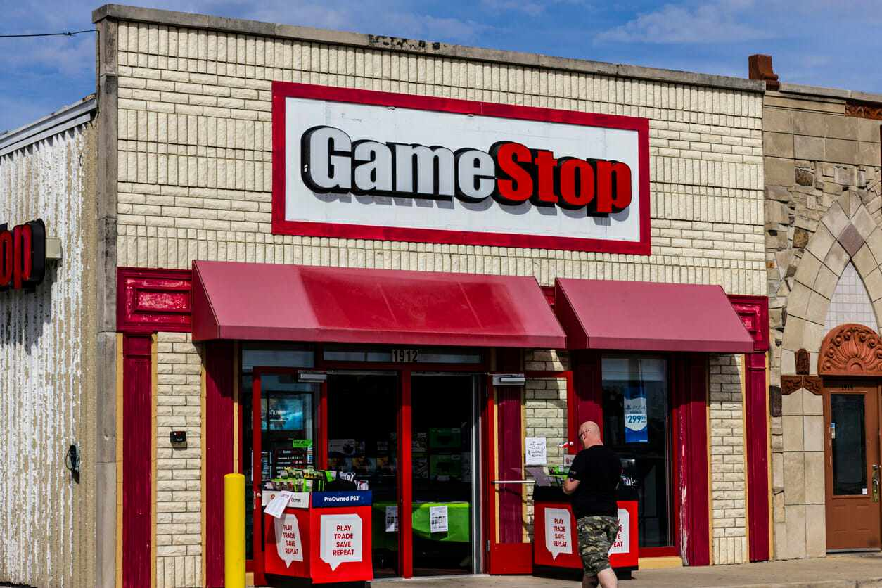 GameStop закроет свою торговую площадку NFT